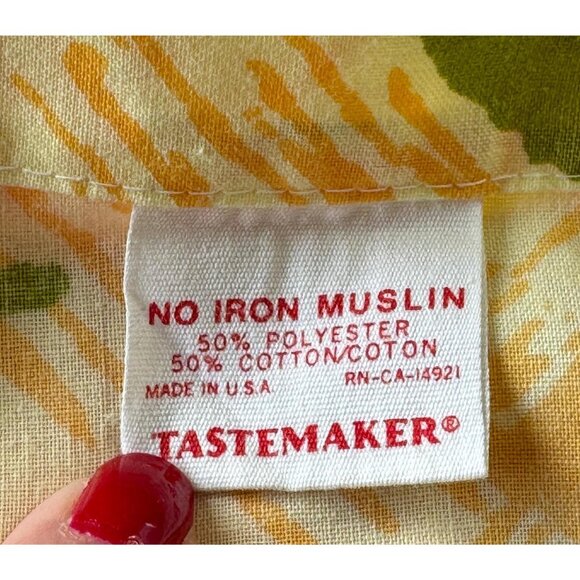 Vintage 70s flat / top sheet, yellow orange flowers, Tastemaker, full size bed - Picture 7 of 10